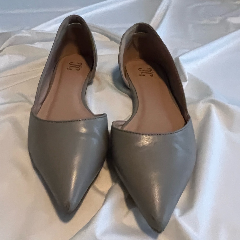 TC Gray Flat Pumps Shoes women’s Size 7.5